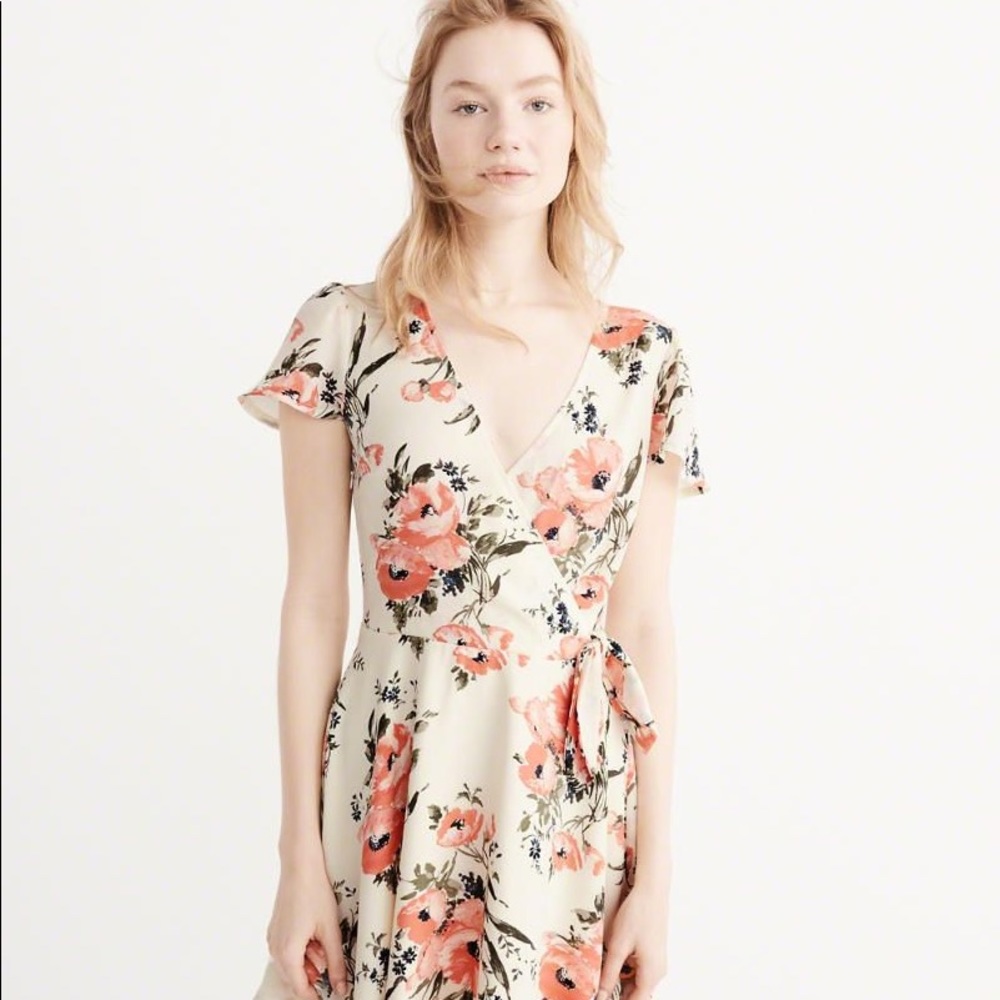 🤩Abercrombie & Fitch floral dress🤩